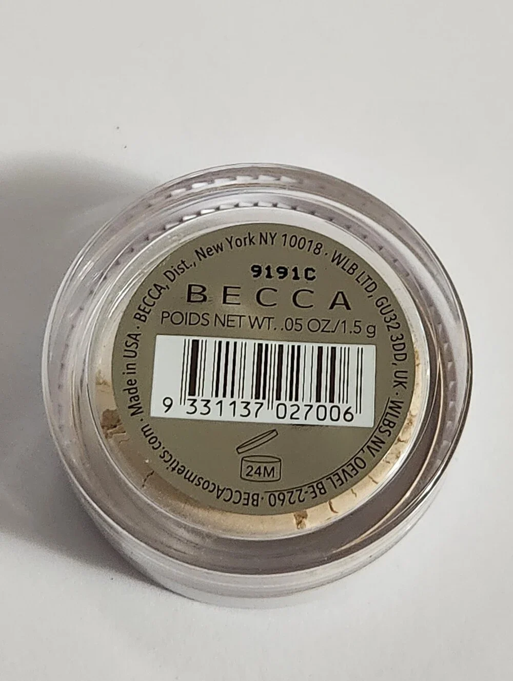 NEW BECCA Setting Powder - Picture 6 of 7